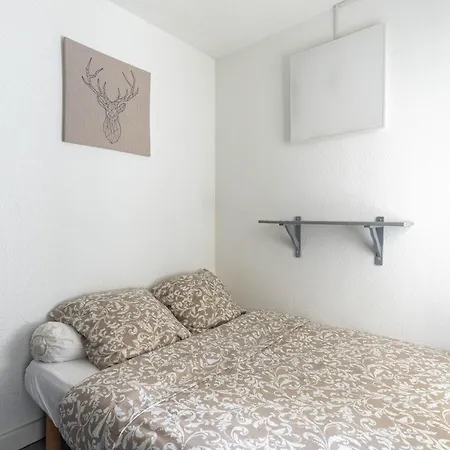 Cosy Avec Terrasse - - 4 Pers - Fr-1-319-592 Apartment *